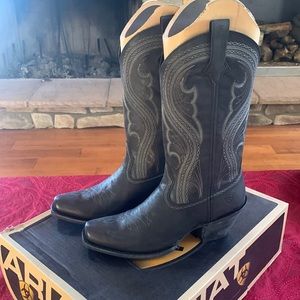 Womens Black Ariat Boots Size 10 NWT